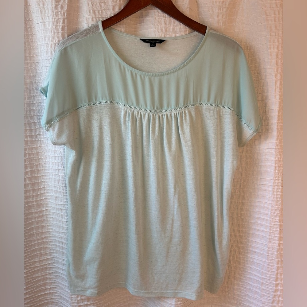 Banana Republic Light Mint Short Sleeve Yoke Top
